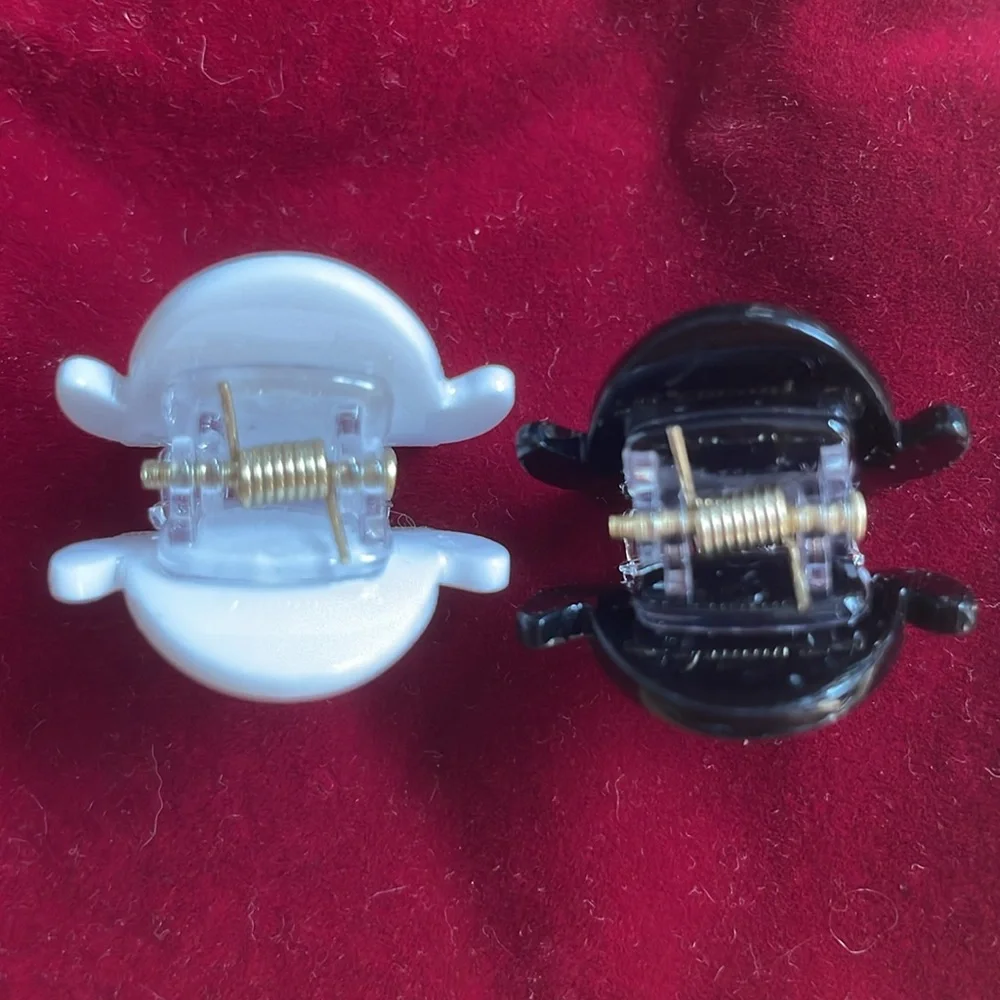 Halloween! 6 Ghost Hair Clips!! Great for Halloween Costume! Cute Ghost clips!